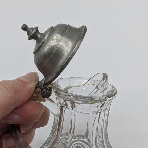 Antique Victorian syrup pitcher glass - Picture 3 of 7
